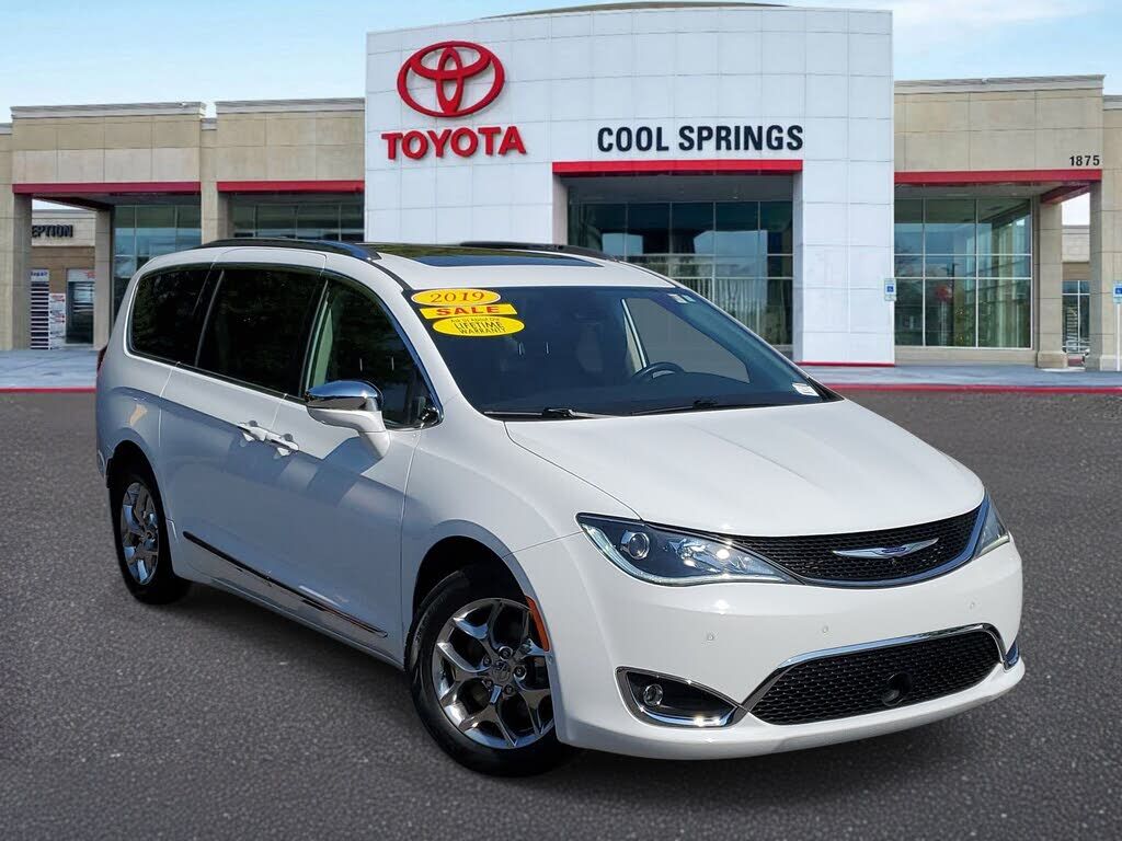 2019 CHRYSLER Pacifica