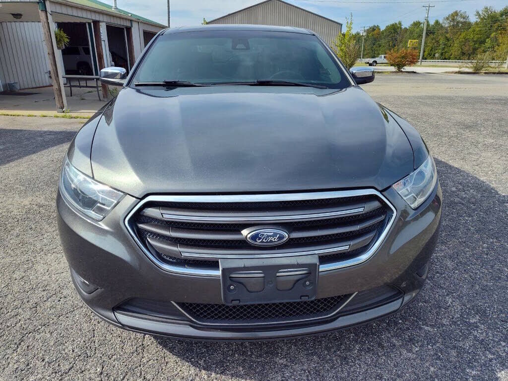 2019 FORD Taurus