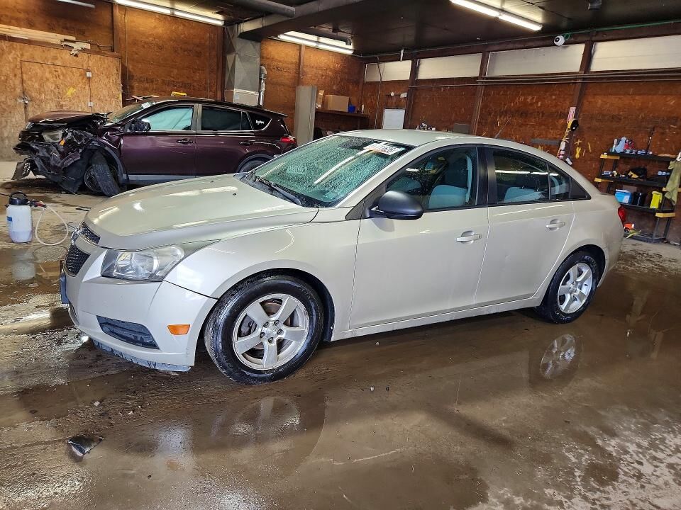 2013 CHEVROLET Cruze