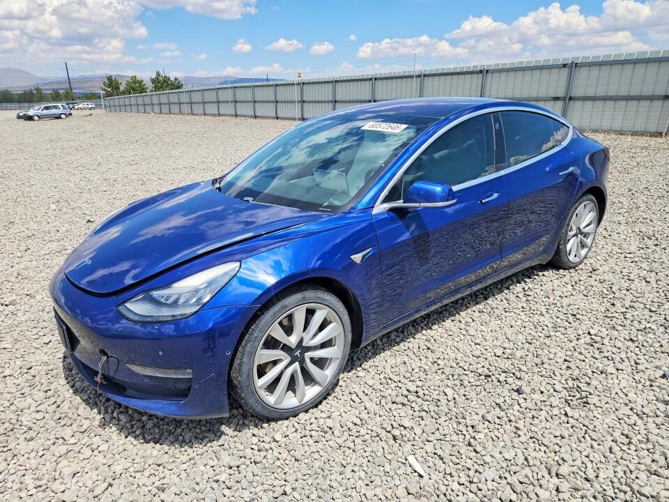 2018 TESLA Model 3