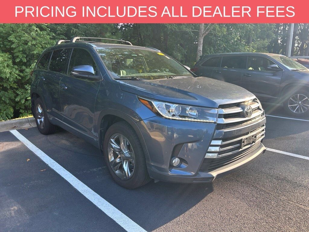 2017 TOYOTA Highlander