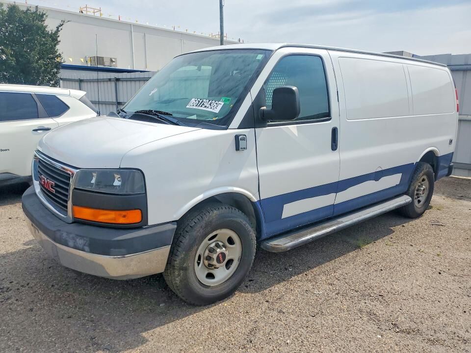 2015 GMC Savana