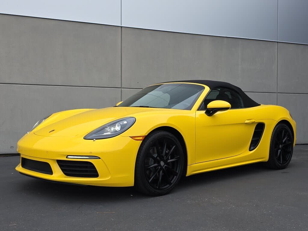 2025 PORSCHE 718