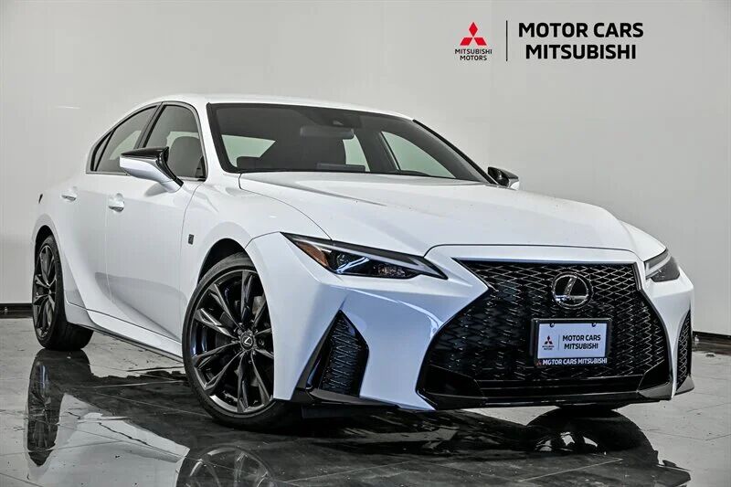 2025 LEXUS IS