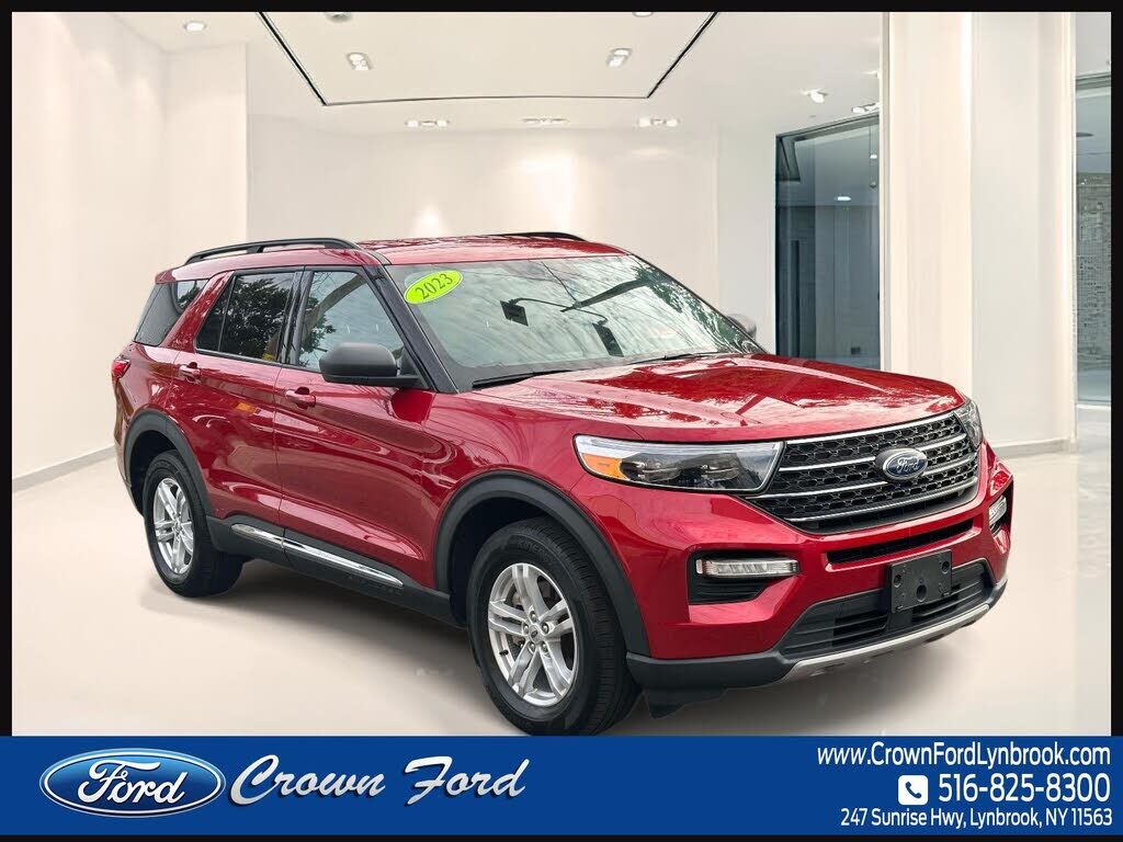 2023 FORD Explorer