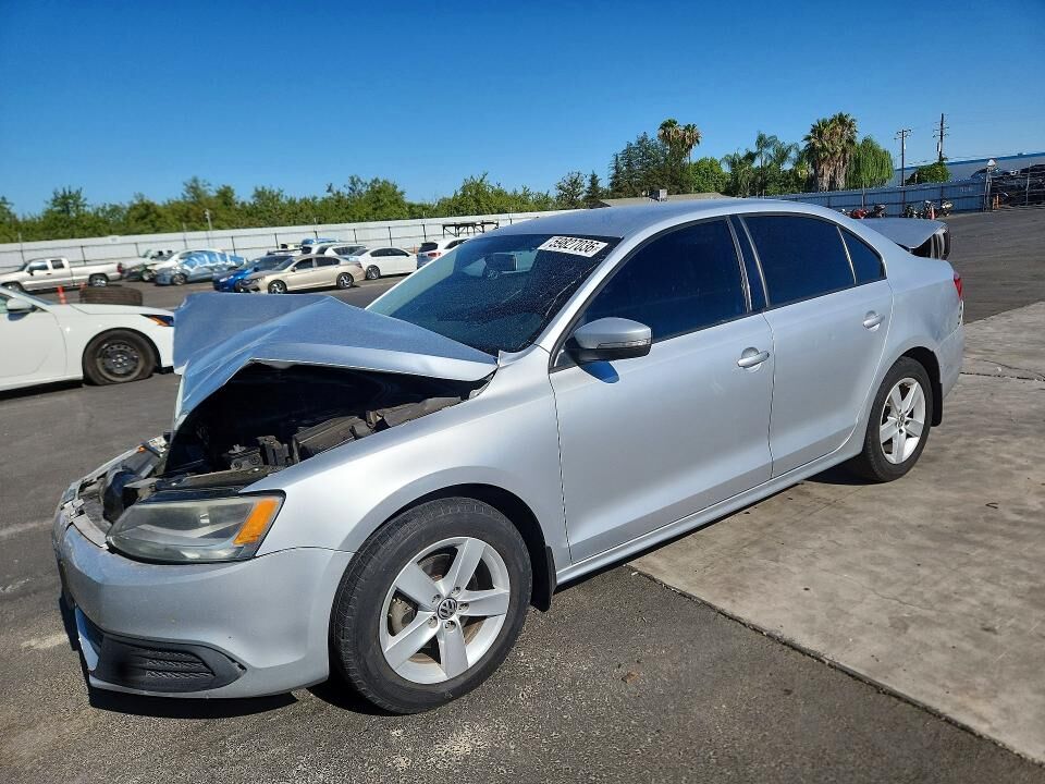 2012 VOLKSWAGEN Jetta