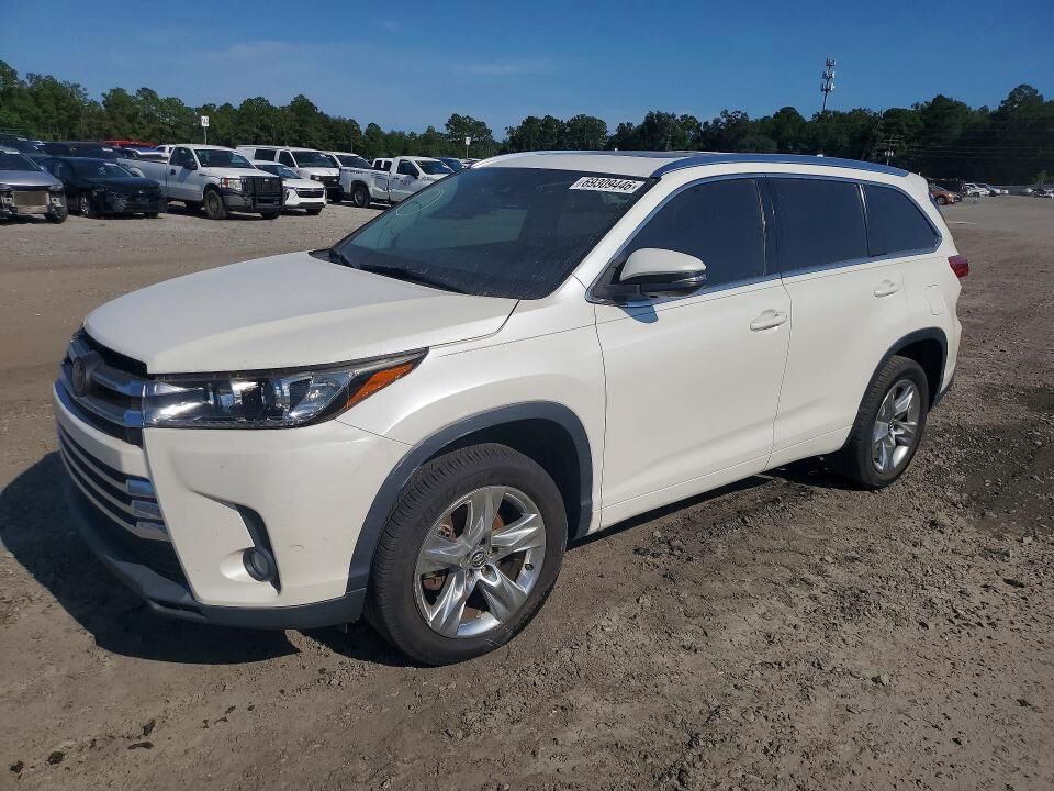 2017 TOYOTA Highlander