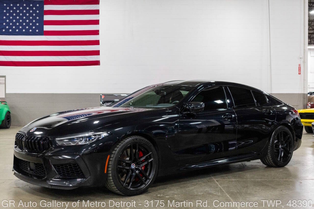 2023 BMW M8