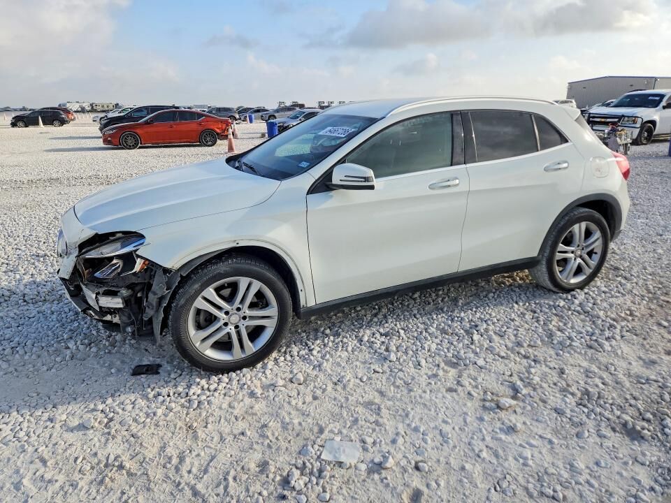 2017 MERCEDES-BENZ GLA-Class