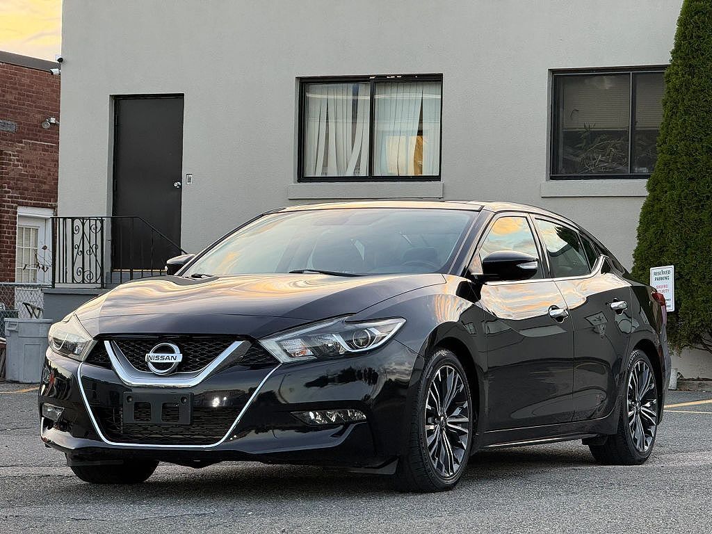 2017 NISSAN Maxima