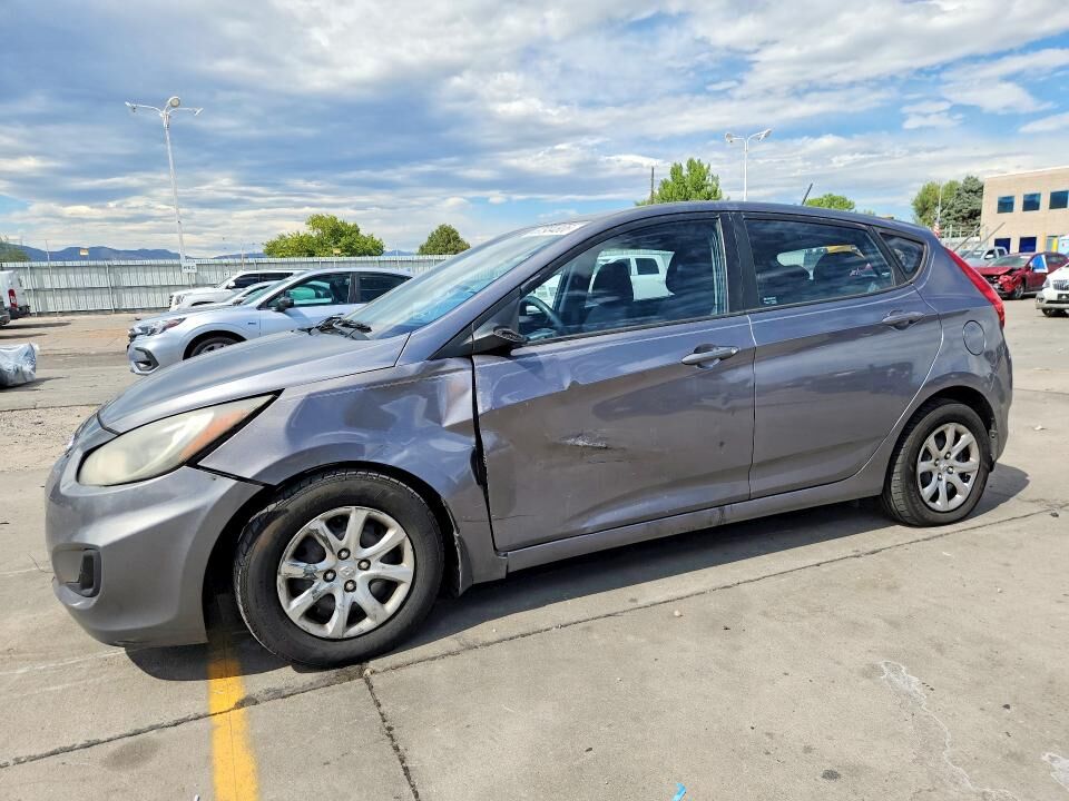 2013 HYUNDAI Accent