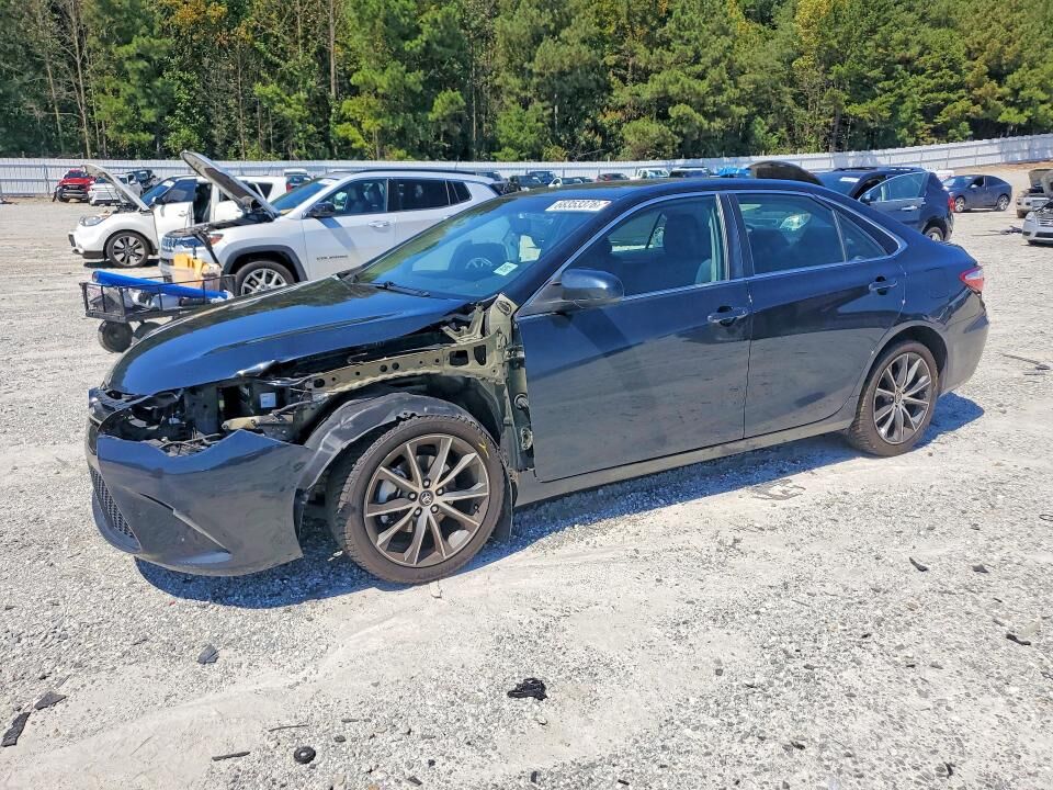 2017 TOYOTA Camry
