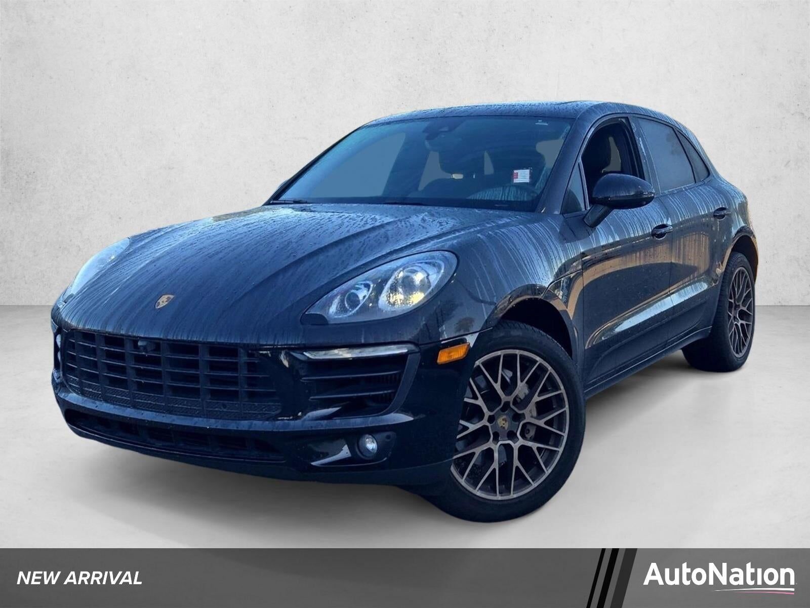2018 PORSCHE Macan