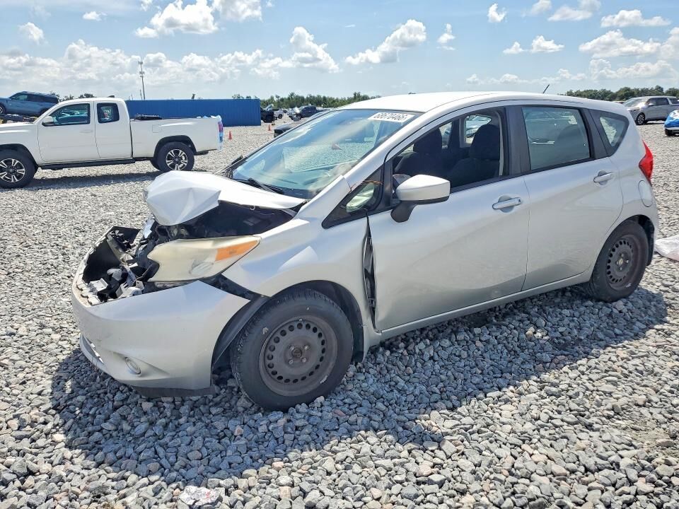 2015 NISSAN Versa