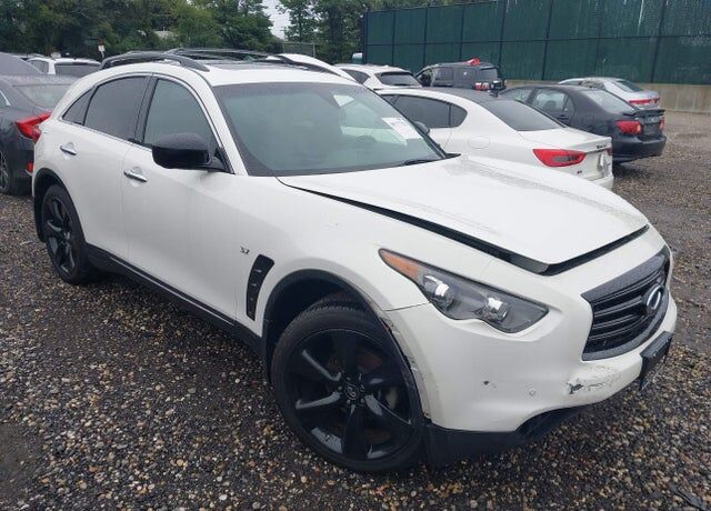 2015 INFINITI QX70