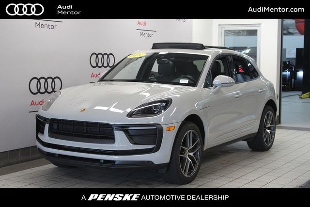 2022 PORSCHE Macan