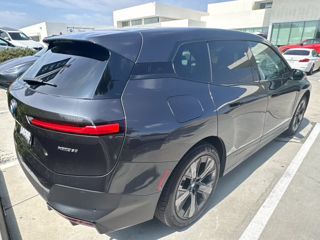 2024 BMW iX