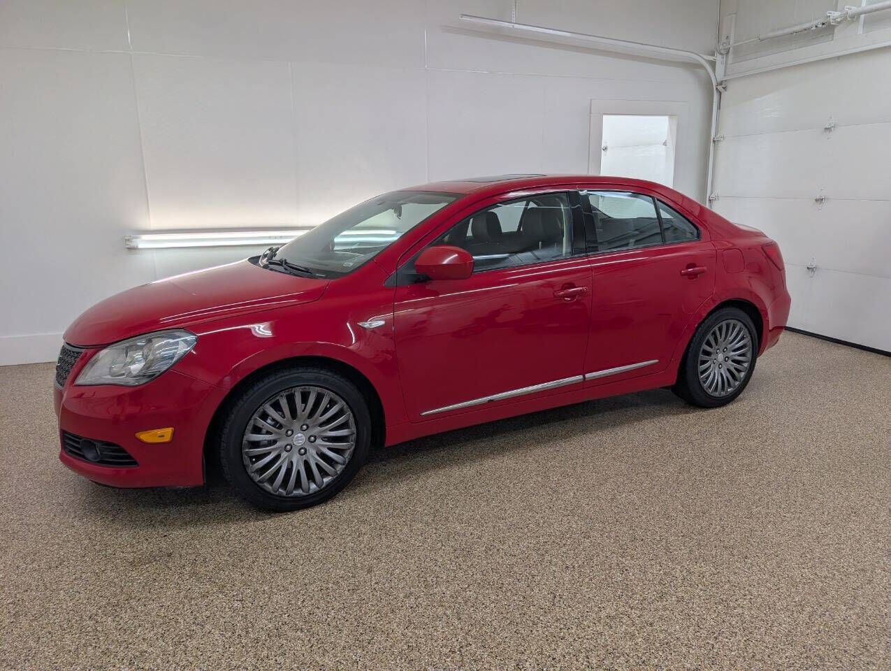 2010 SUZUKI Kizashi
