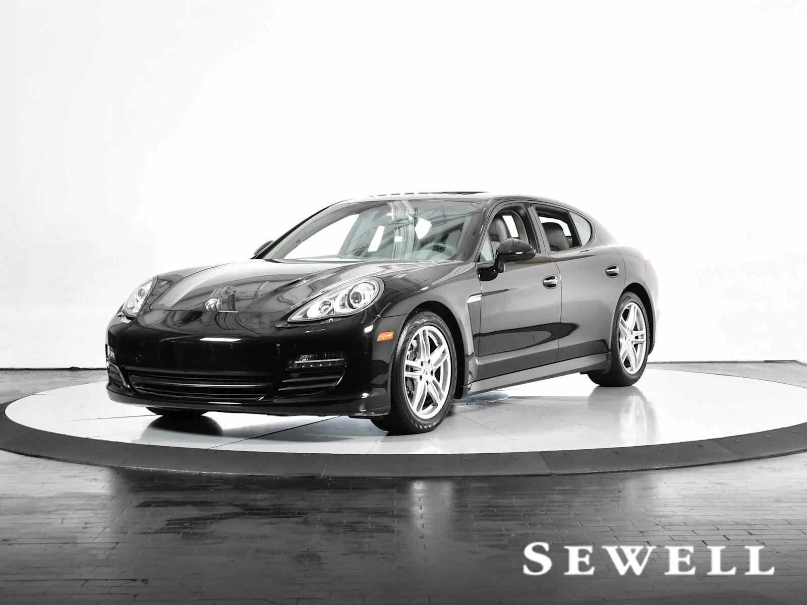 2013 PORSCHE Panamera