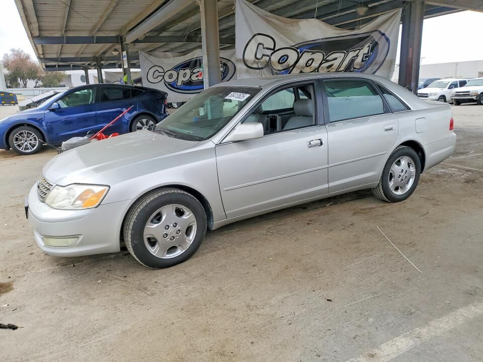 2004 TOYOTA Avalon