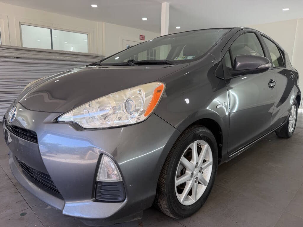 2014 TOYOTA Prius