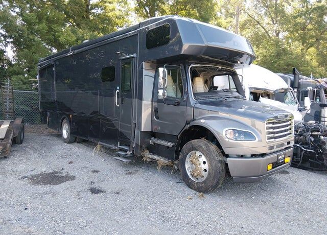 2025 FREIGHTLINER M2