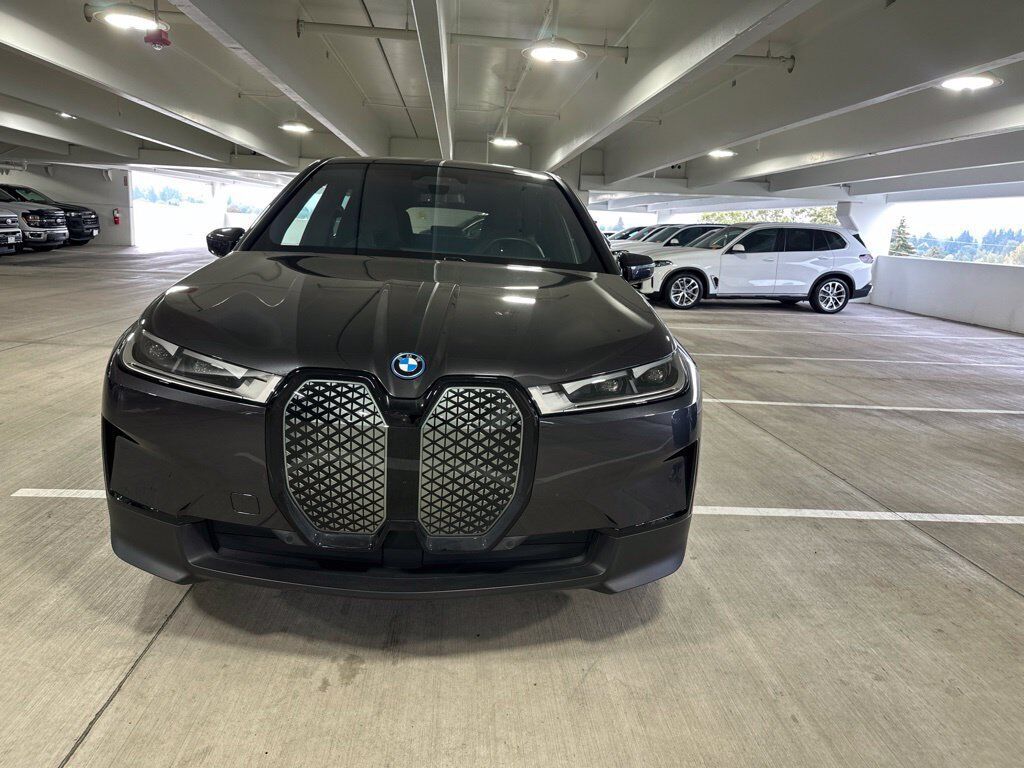 2024 BMW ix