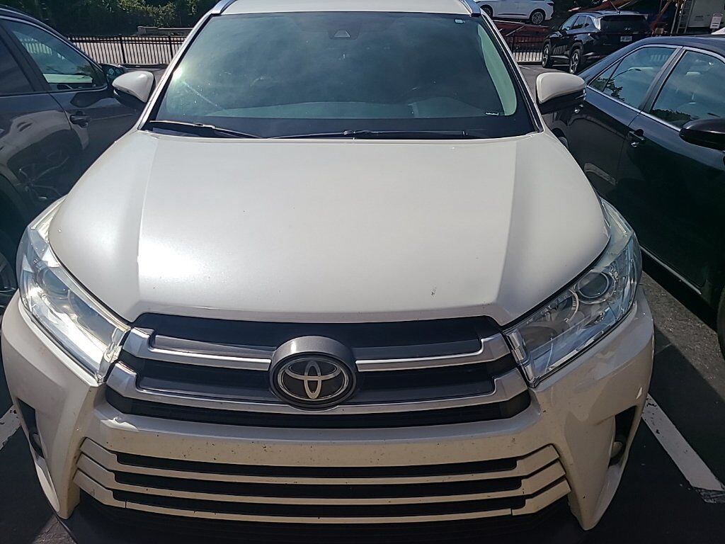 2018 TOYOTA Highlander