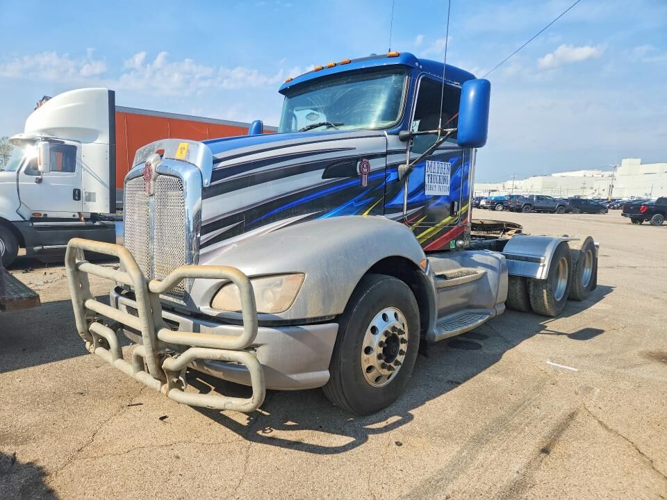 2009 KENWORTH T6 Series