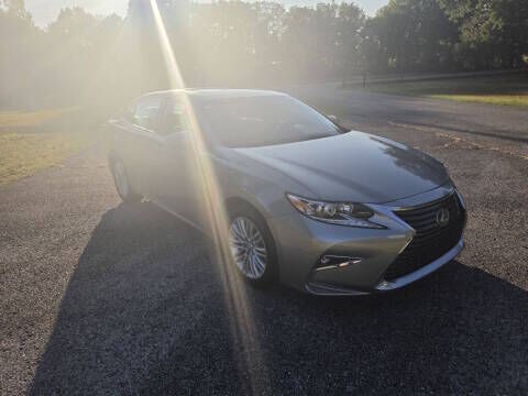 2017 LEXUS ES