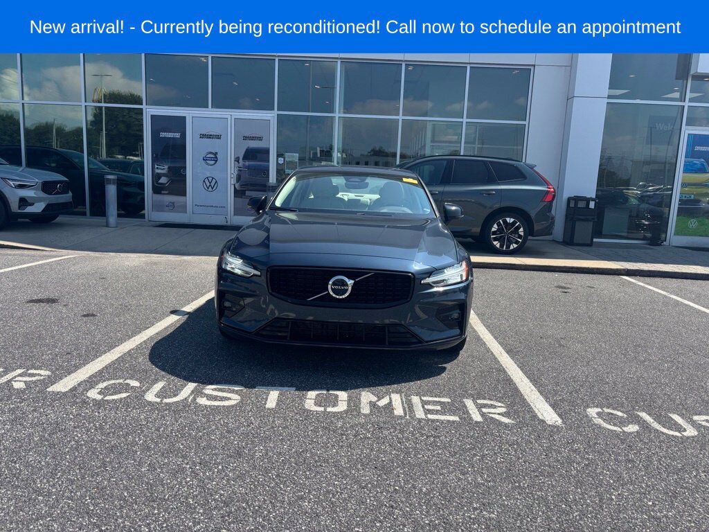 2024 VOLVO S60