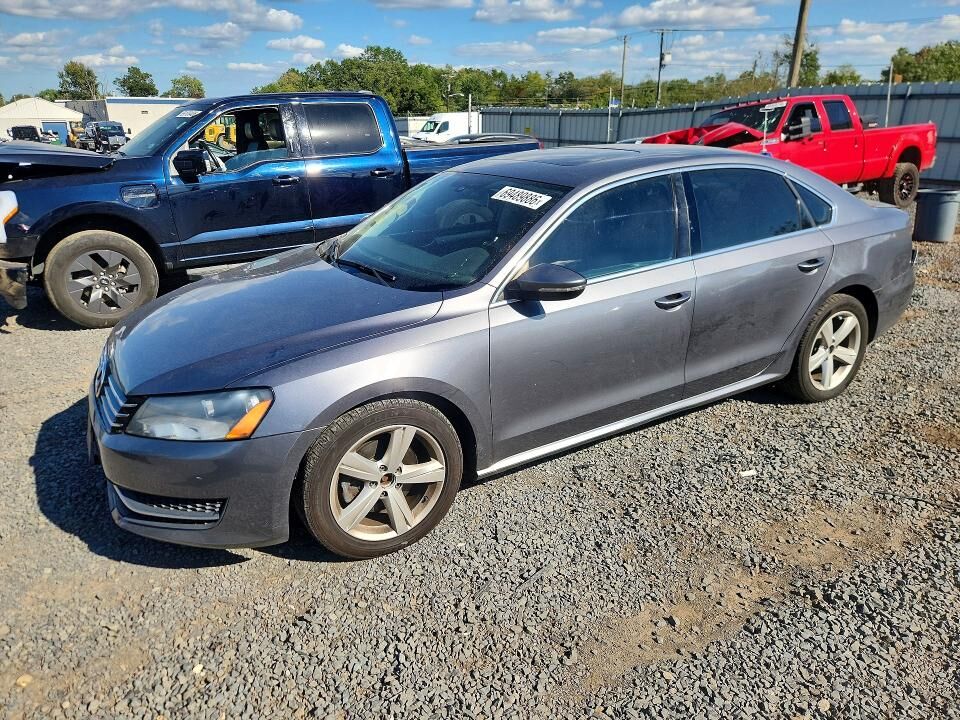 2012 VOLKSWAGEN Passat