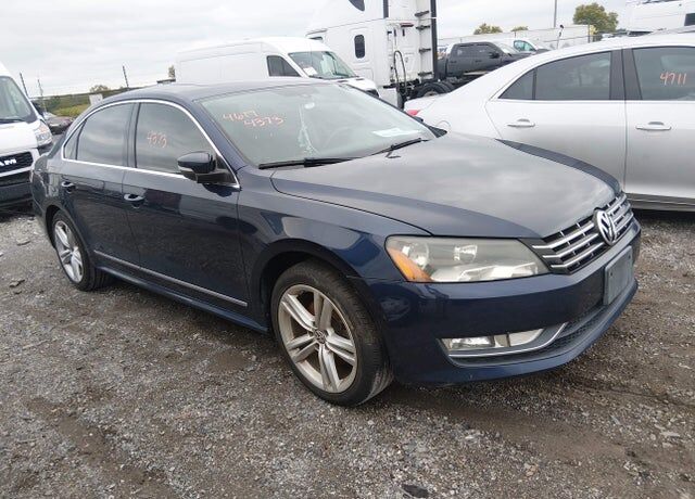 2014 VOLKSWAGEN Passat