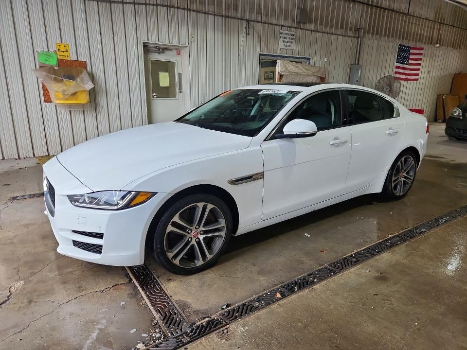 2017 JAGUAR XE