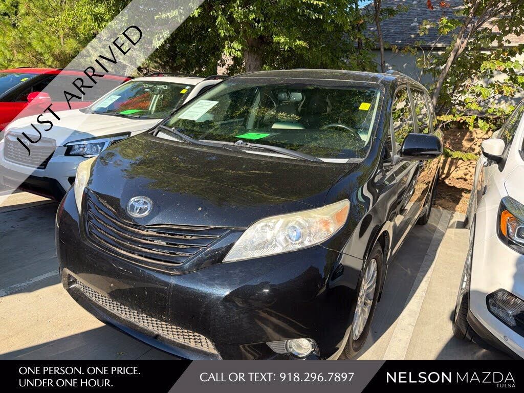 2015 TOYOTA Sienna