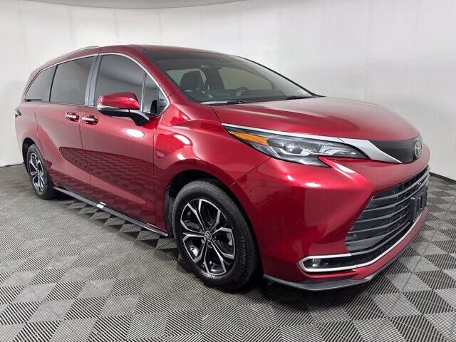 2026 TOYOTA Sienna