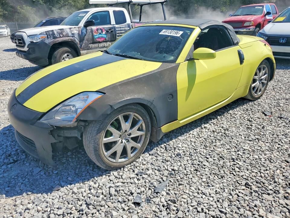2004 NISSAN 350Z