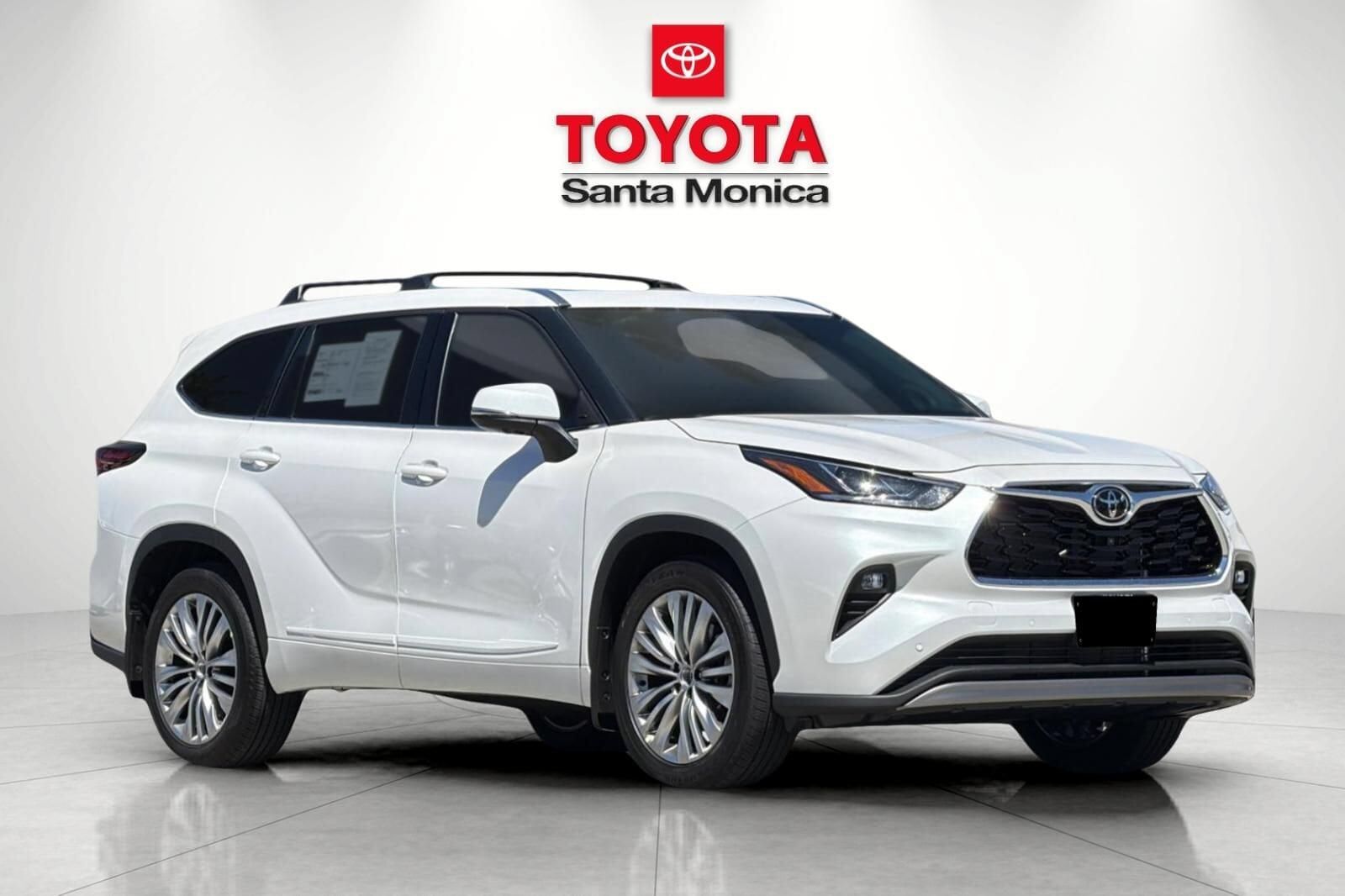 2026 TOYOTA Highlander