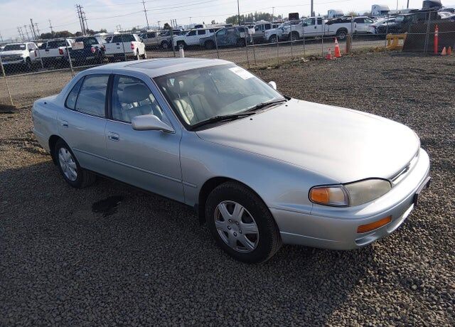 1996 TOYOTA Camry
