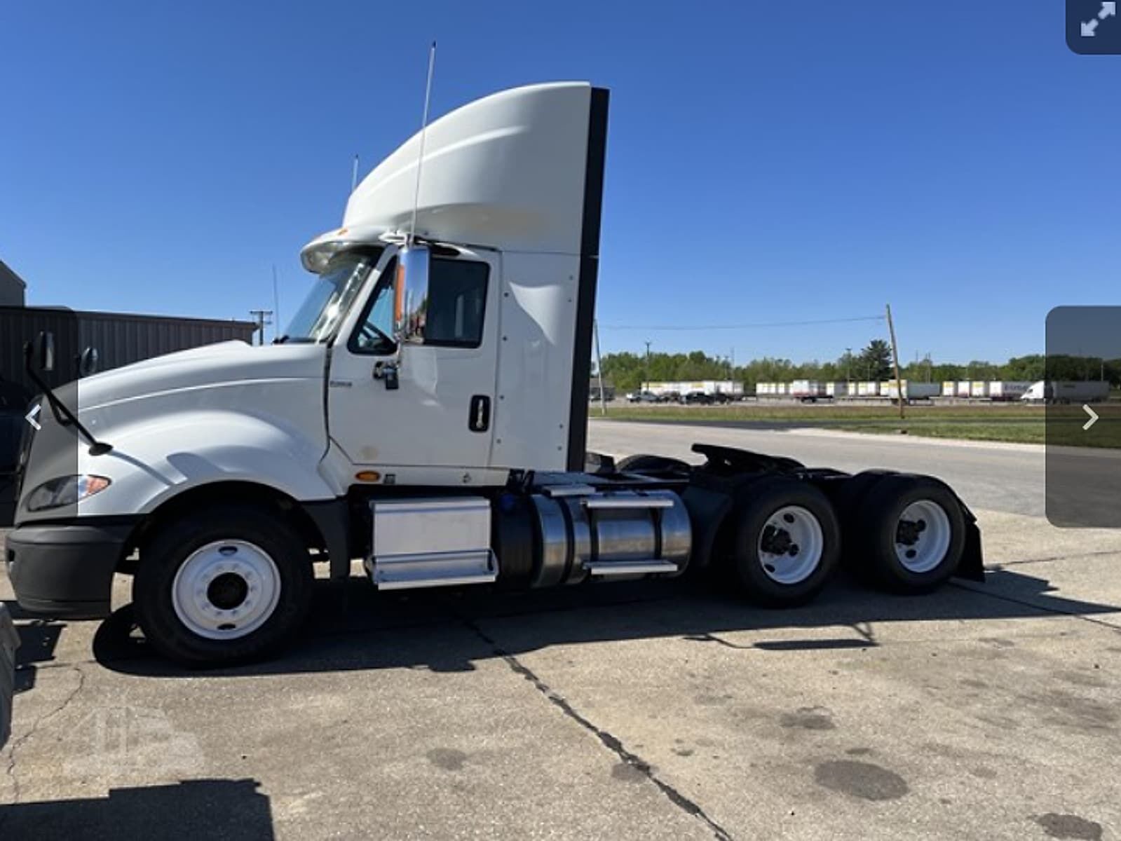 2015 INTERNATIONAL LF687