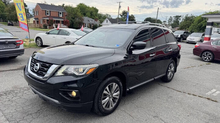 2018 NISSAN Pathfinder