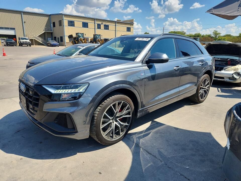 2020 AUDI Q8