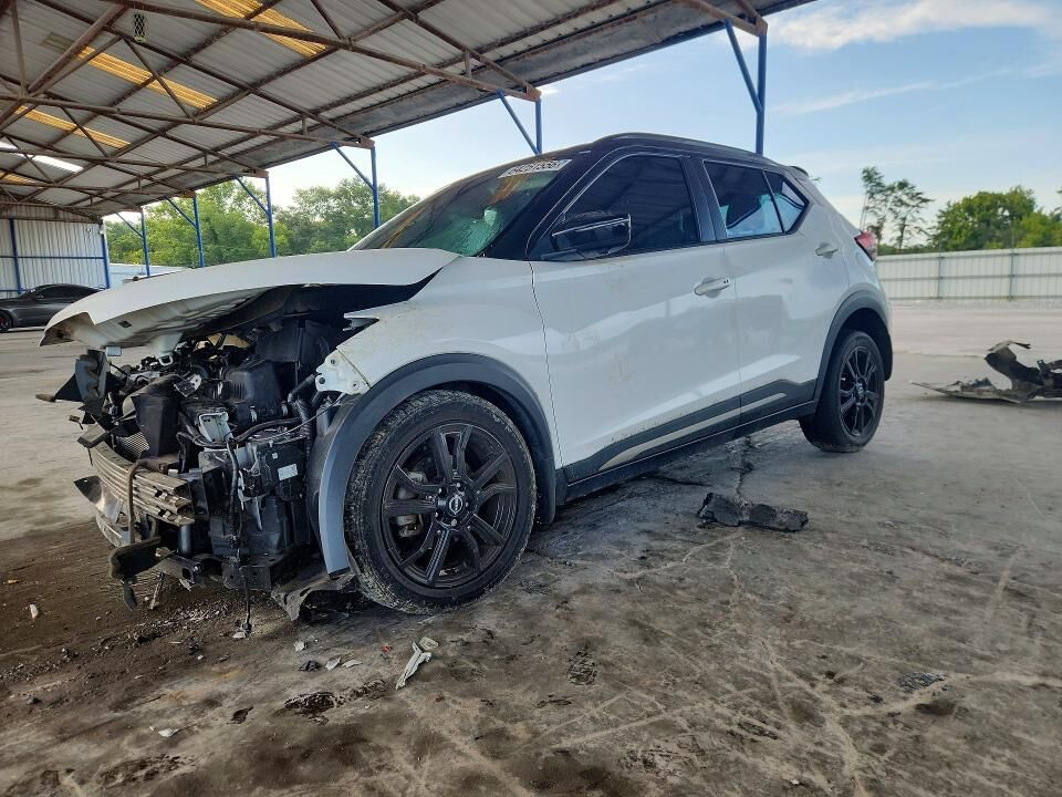 2023 NISSAN Kicks