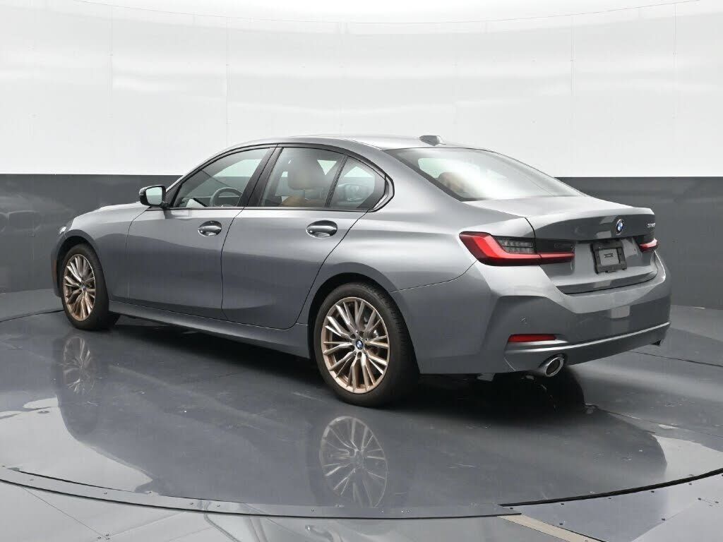 2023 BMW 330i