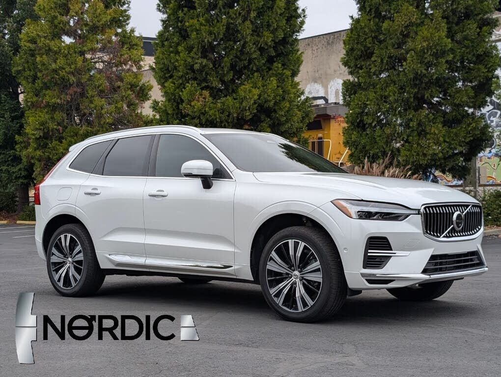 2022 VOLVO XC60