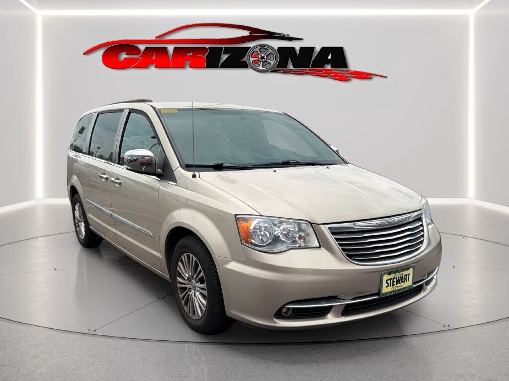 2015 CHRYSLER Town and Country