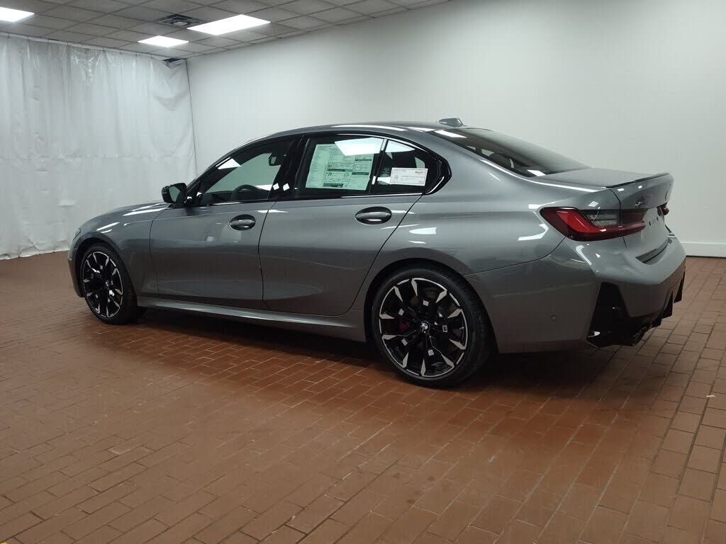 2026 BMW 330i