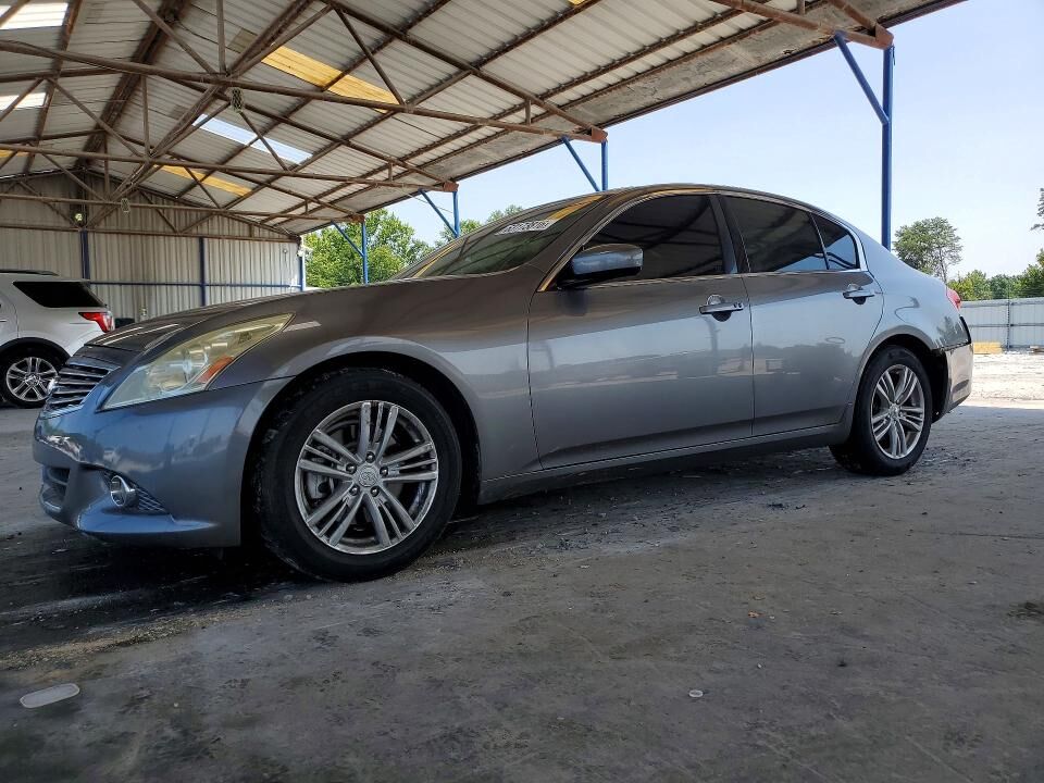 2013 INFINITI G37