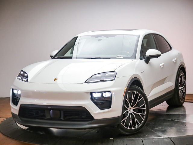 2026 PORSCHE Macan