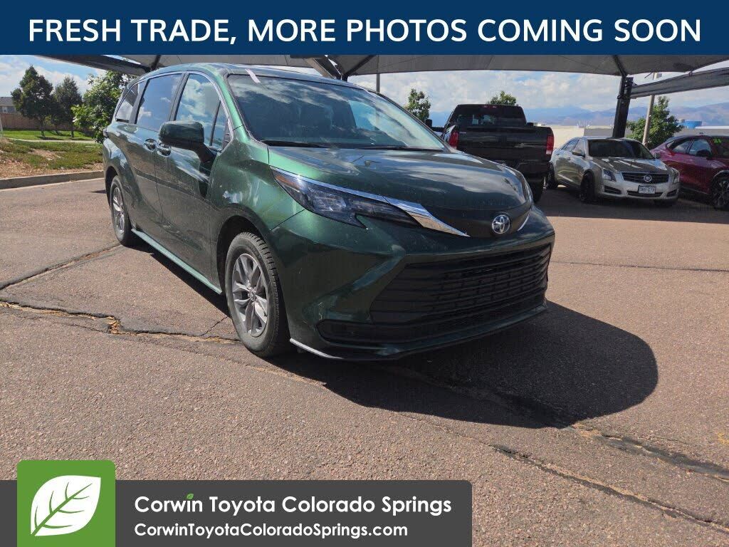 2025 TOYOTA Sienna